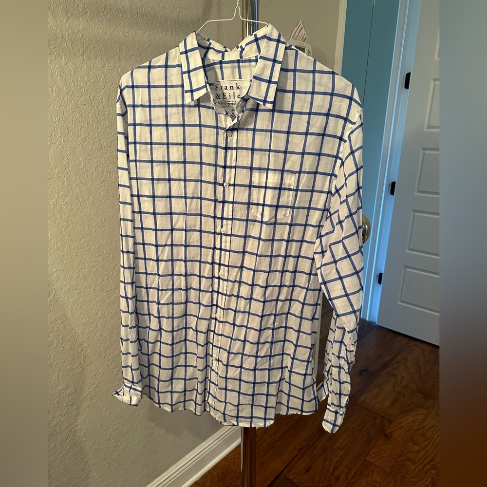 Frank & Eileen Men’s L/S Plaid Button Down. Light material Blue & White Check